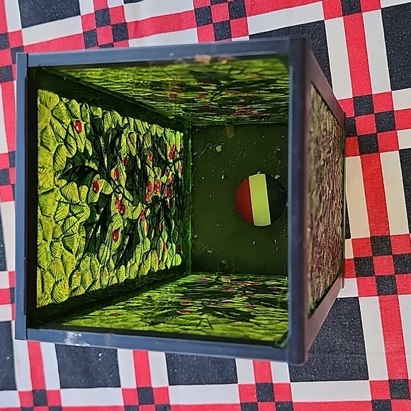 TALL GLASS & BLACK METAL CANDLE HOLDER. - Picture 2 of 4